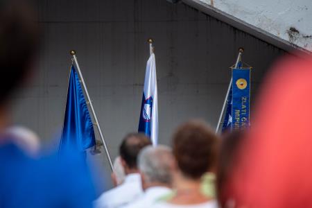 OBČINSKO PRIZNANJE ZA DVA DIRIGENTA, HIŠNIKA, MEDICINSKO SESTRO, ZGODOVINARJA IN PEVSKI ZBOR 3